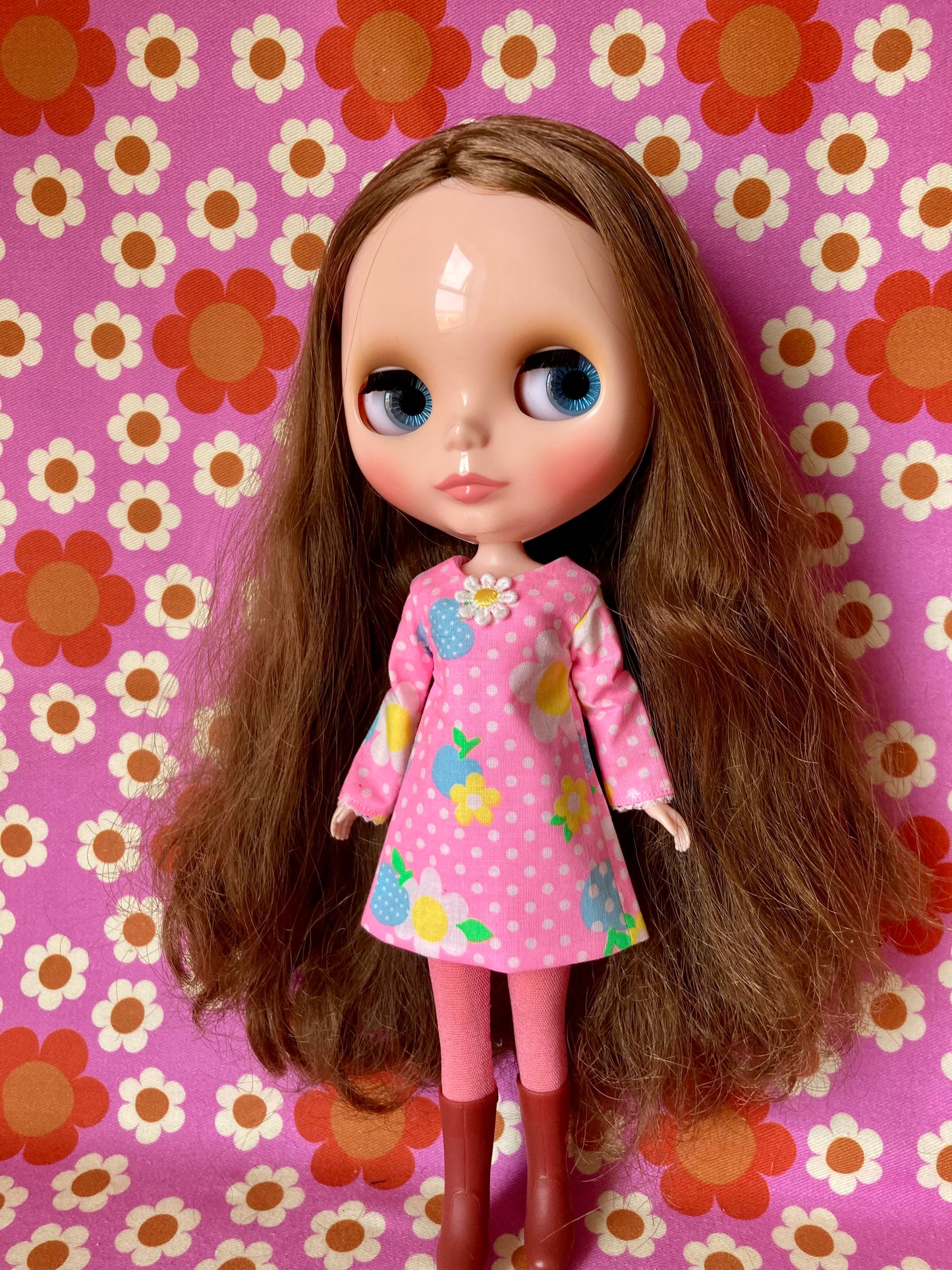 Neon Daisy Mod Shift dress with sleeves