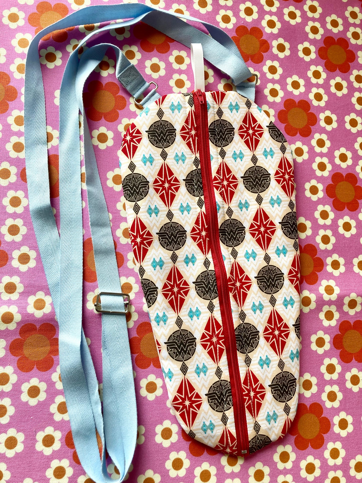 Adjustable strap Wonder Woman fabric Blythe Doll Cary Case Neo-Blythe size