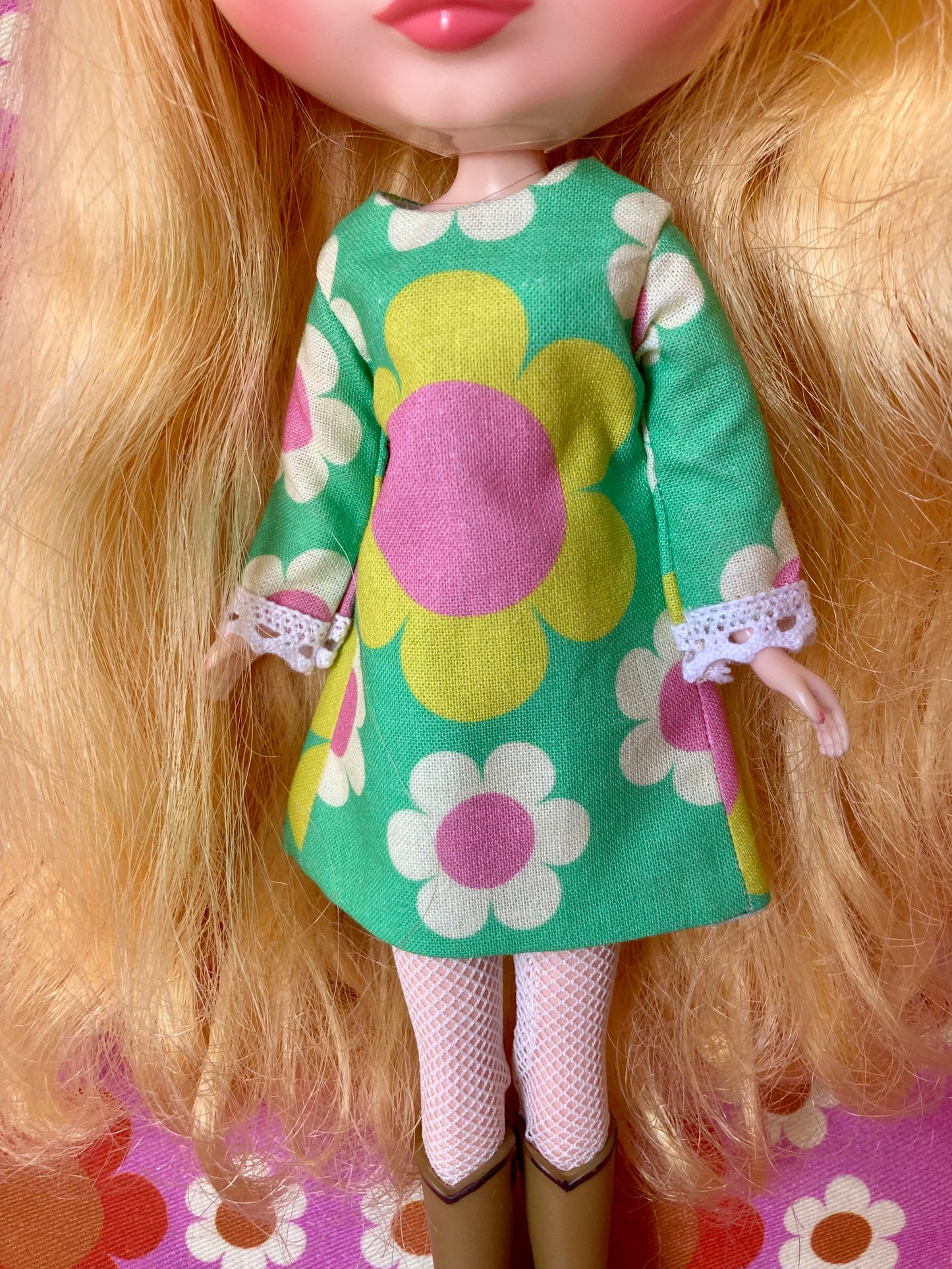 Alice Apple Mod Shift dress with sleeves