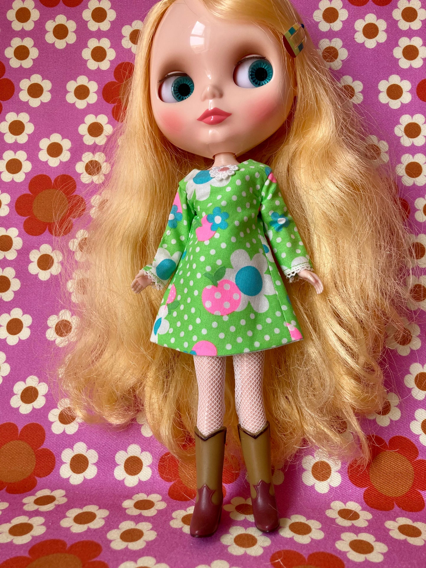 Neon Daisy Mod Shift dress with sleeves