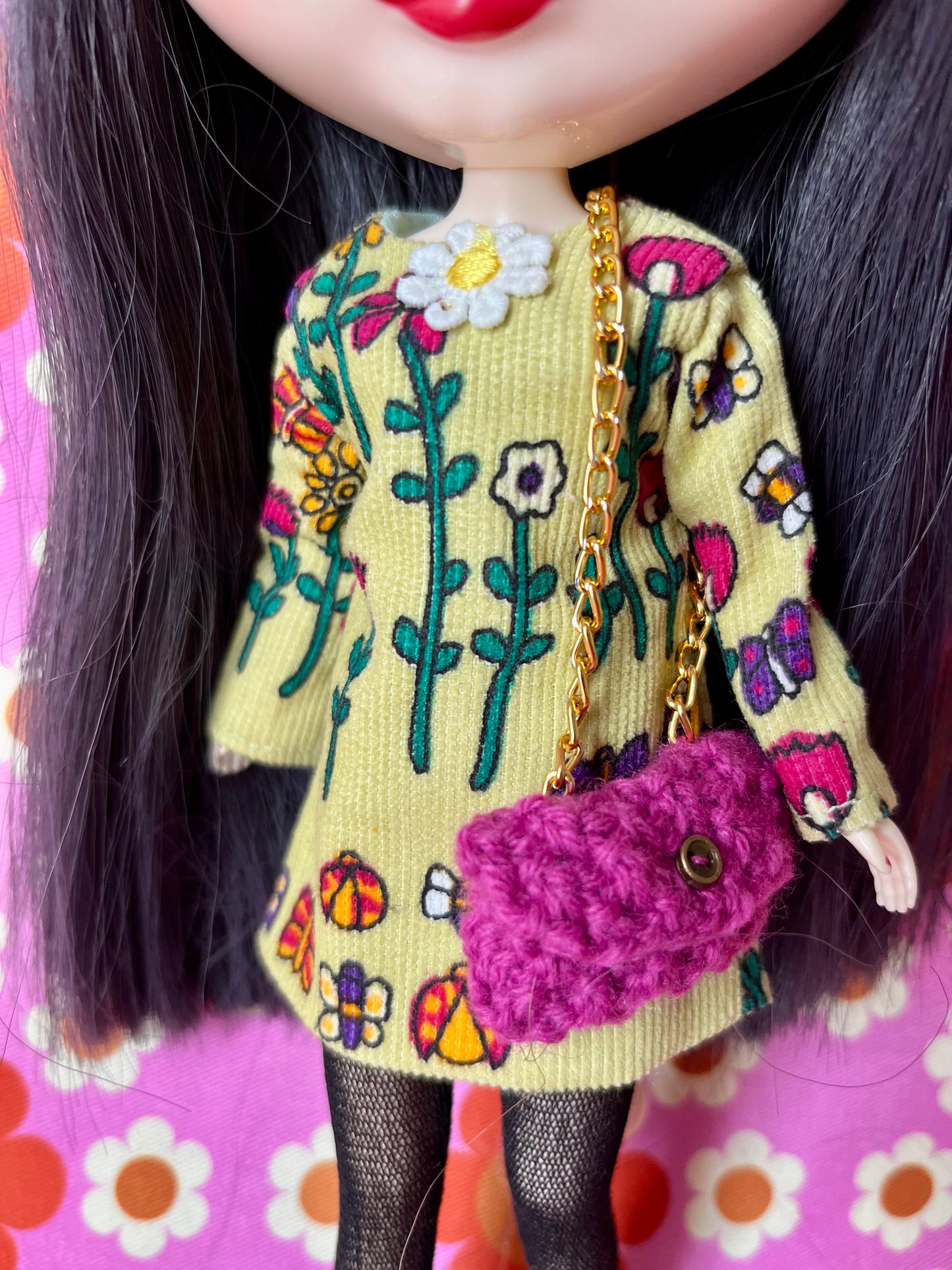 Cute Vintage Floral Corduroy Shift dress with sleeves & Bag which opens