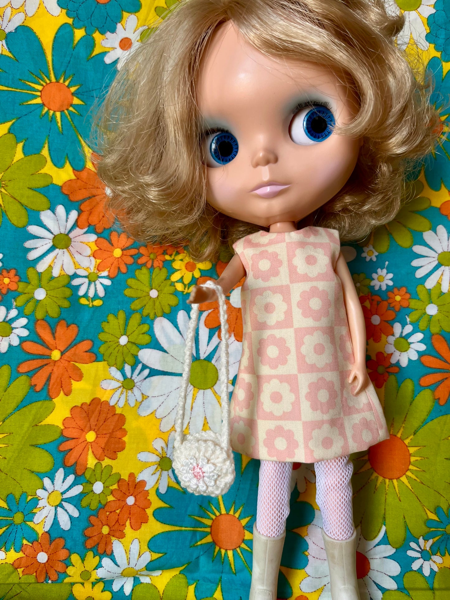 Cilla Mod Sleeveless Shift dress & Bag