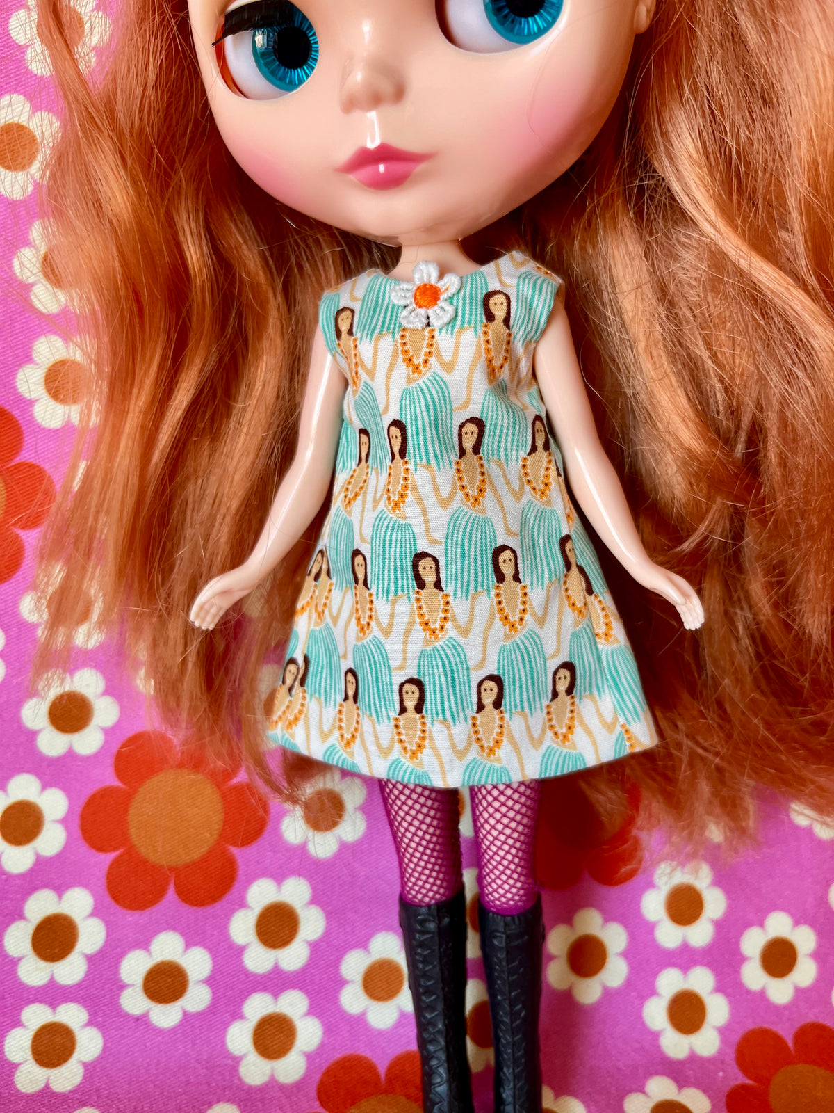 Hula Girl Print Mod Cilla Shift dress