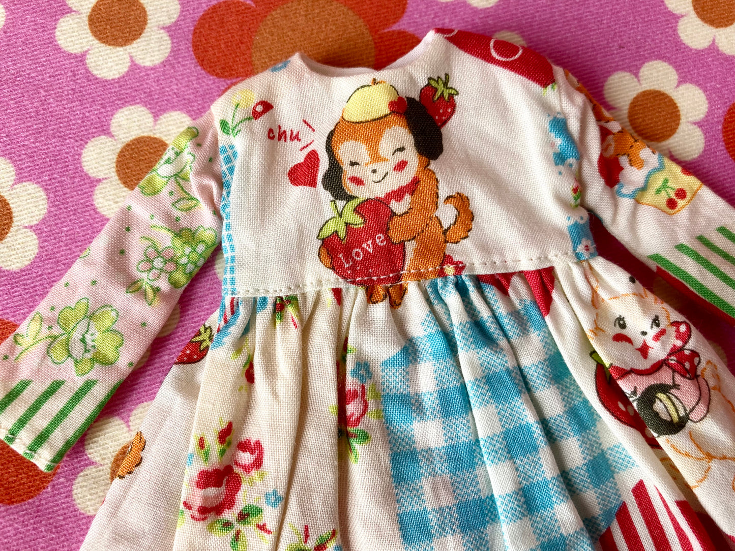 Strawberry Love Dog Dress for Blythe Doll