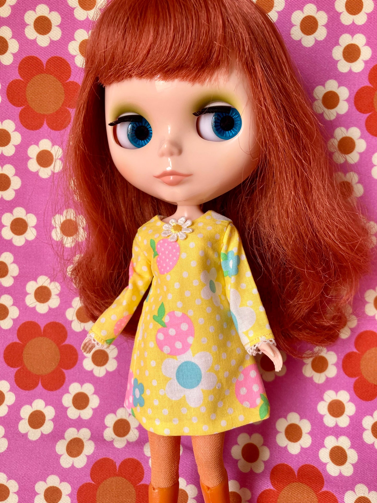 Neon Daisy Mod Shift dress with sleeves