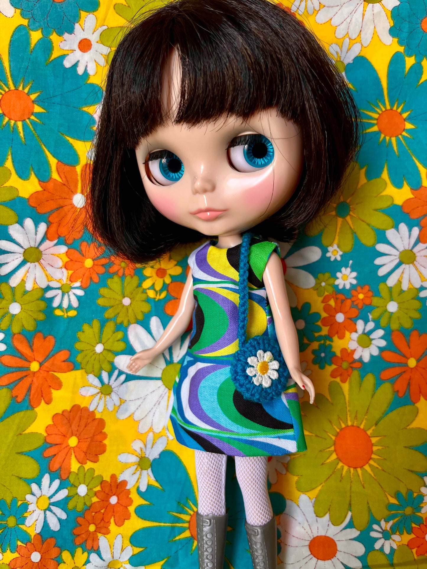 Cilla Mod Sleeveless Shift dress & Bag