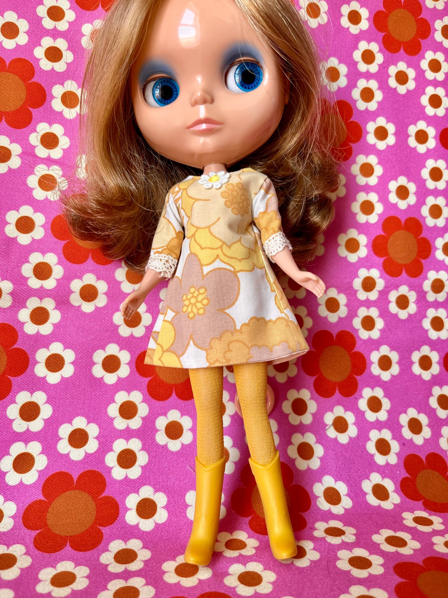 Cilla Mod Vintage Fabric Shift dress with sleeves