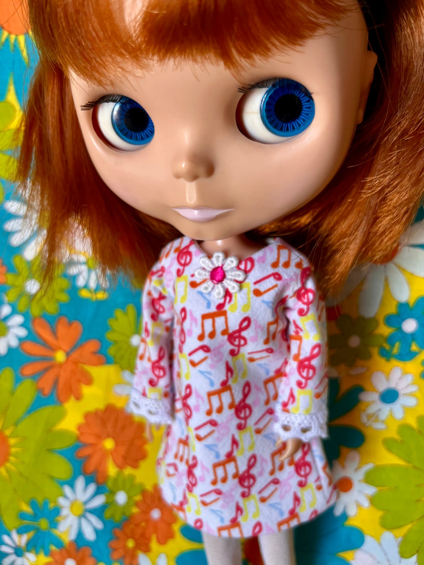 Cilla Mod Music Shift dress with sleeves