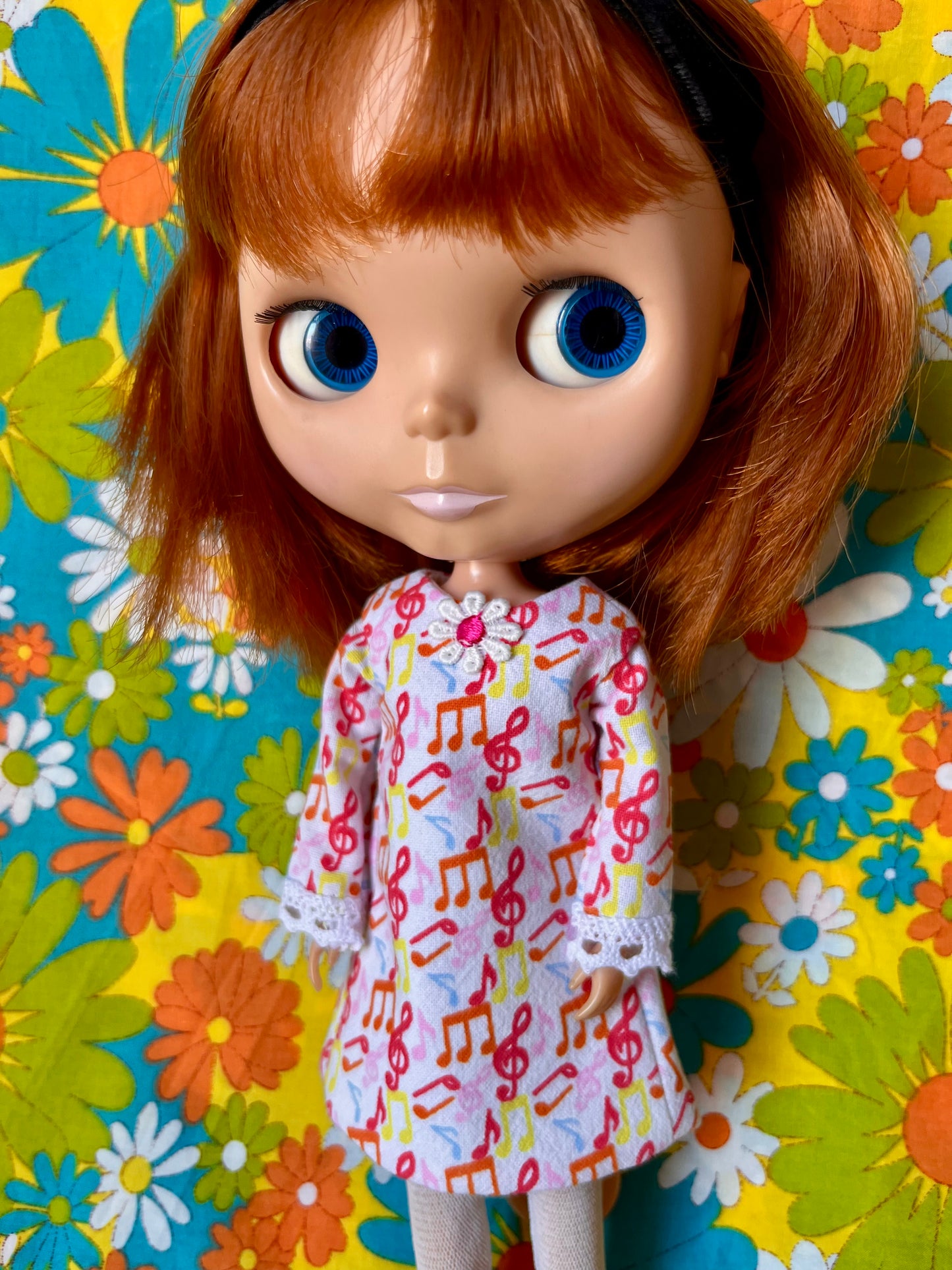 Cilla Mod Music Shift dress with sleeves