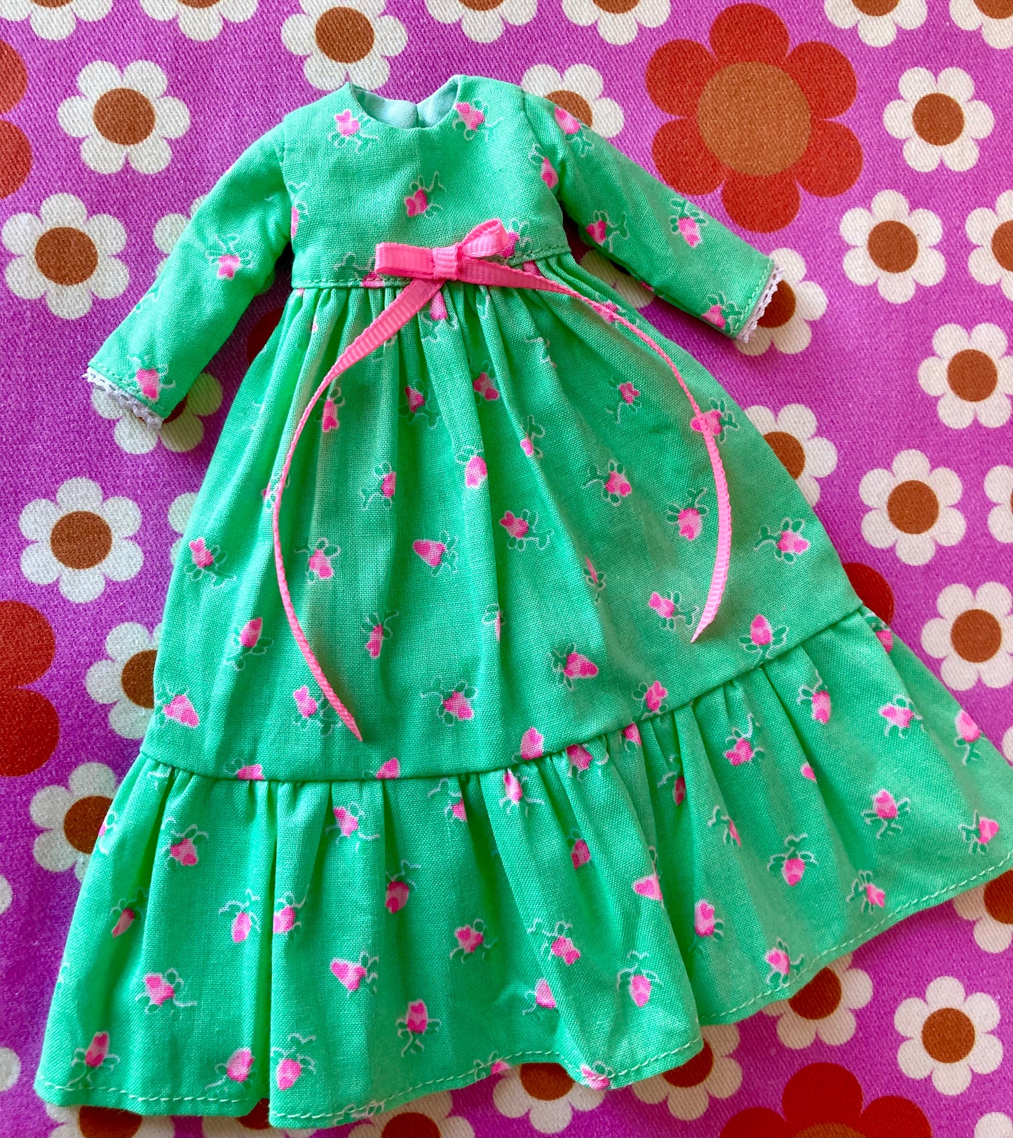 Green Long Neon Rosebud Print Dress for Blythe Doll