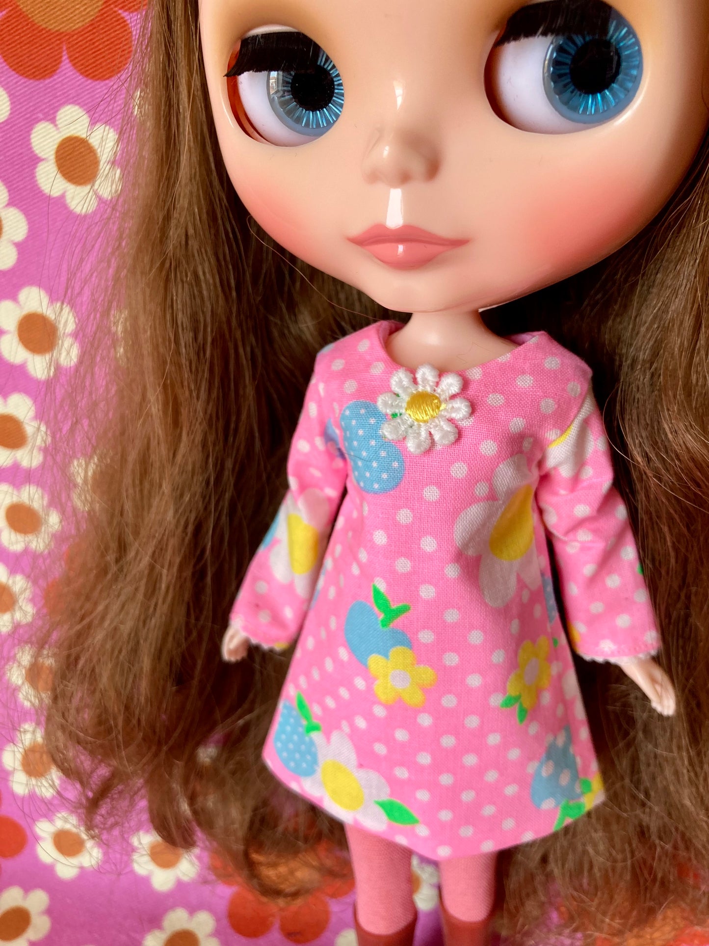 Neon Daisy Mod Shift dress with sleeves