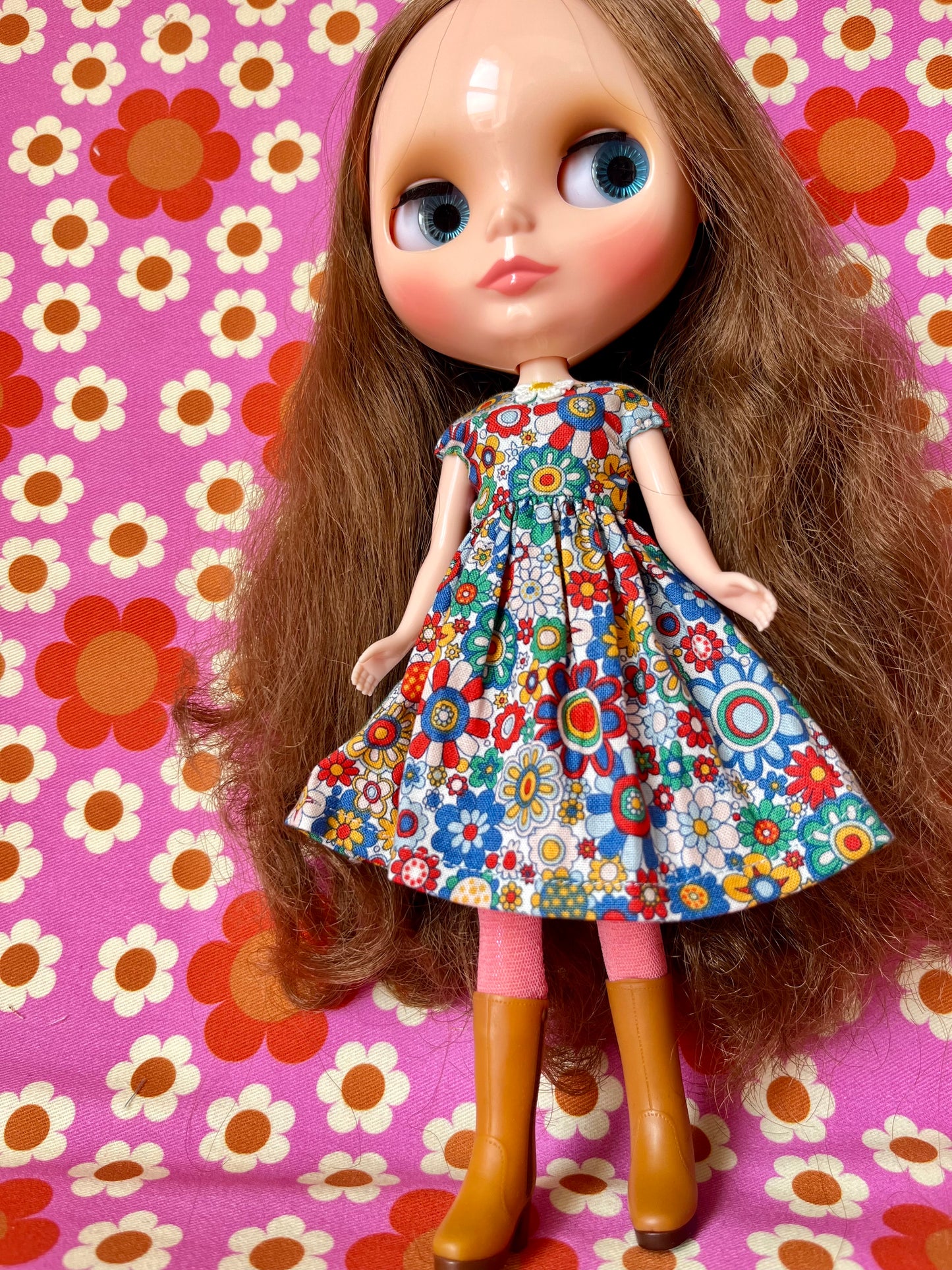 Carnaby Daisy Summer Cap Sleeve Dress for Blythe Doll