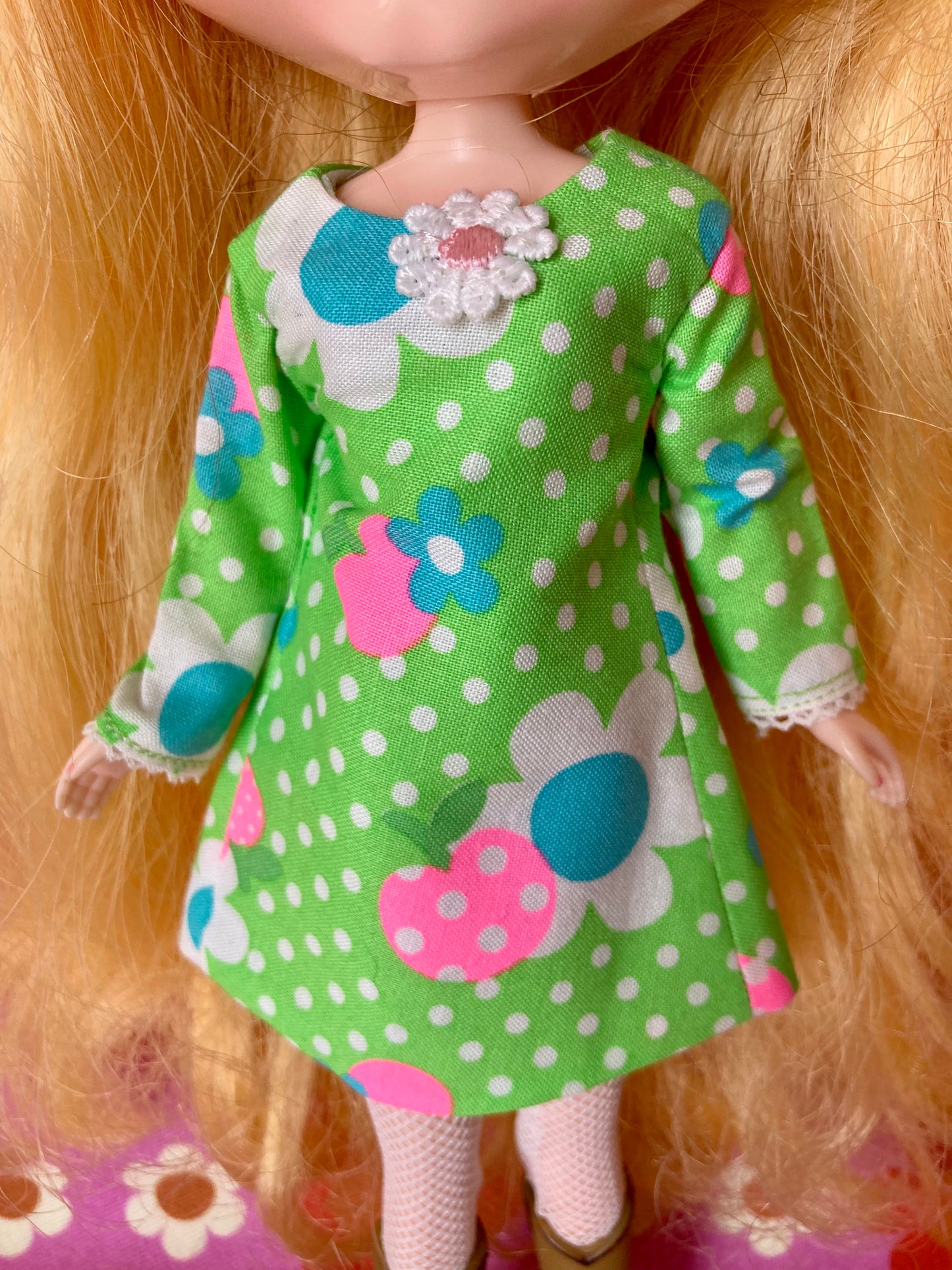 Neon Daisy Mod Shift dress with sleeves