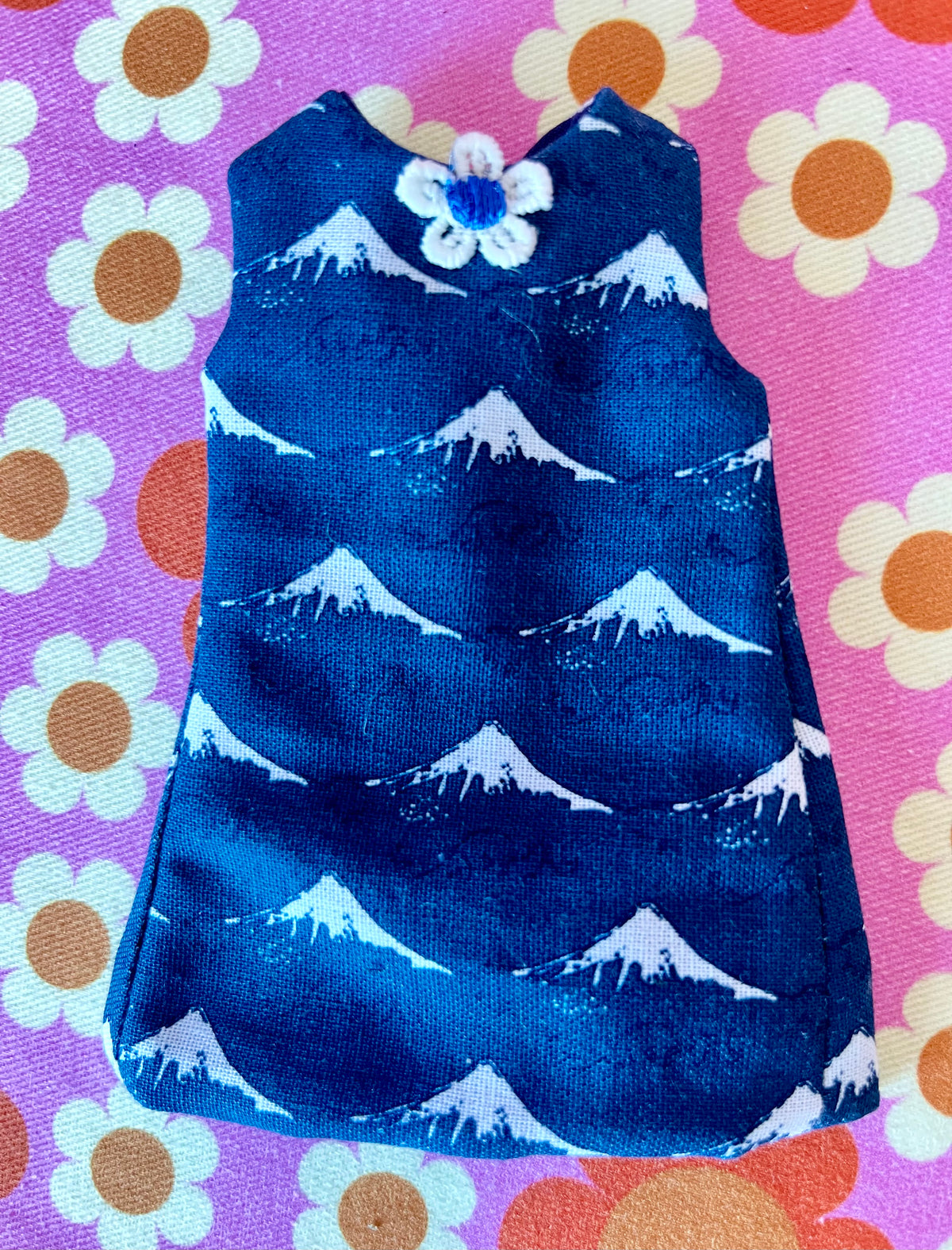 Mount Fuji Hokusai Print Mod Cilla Shift dress