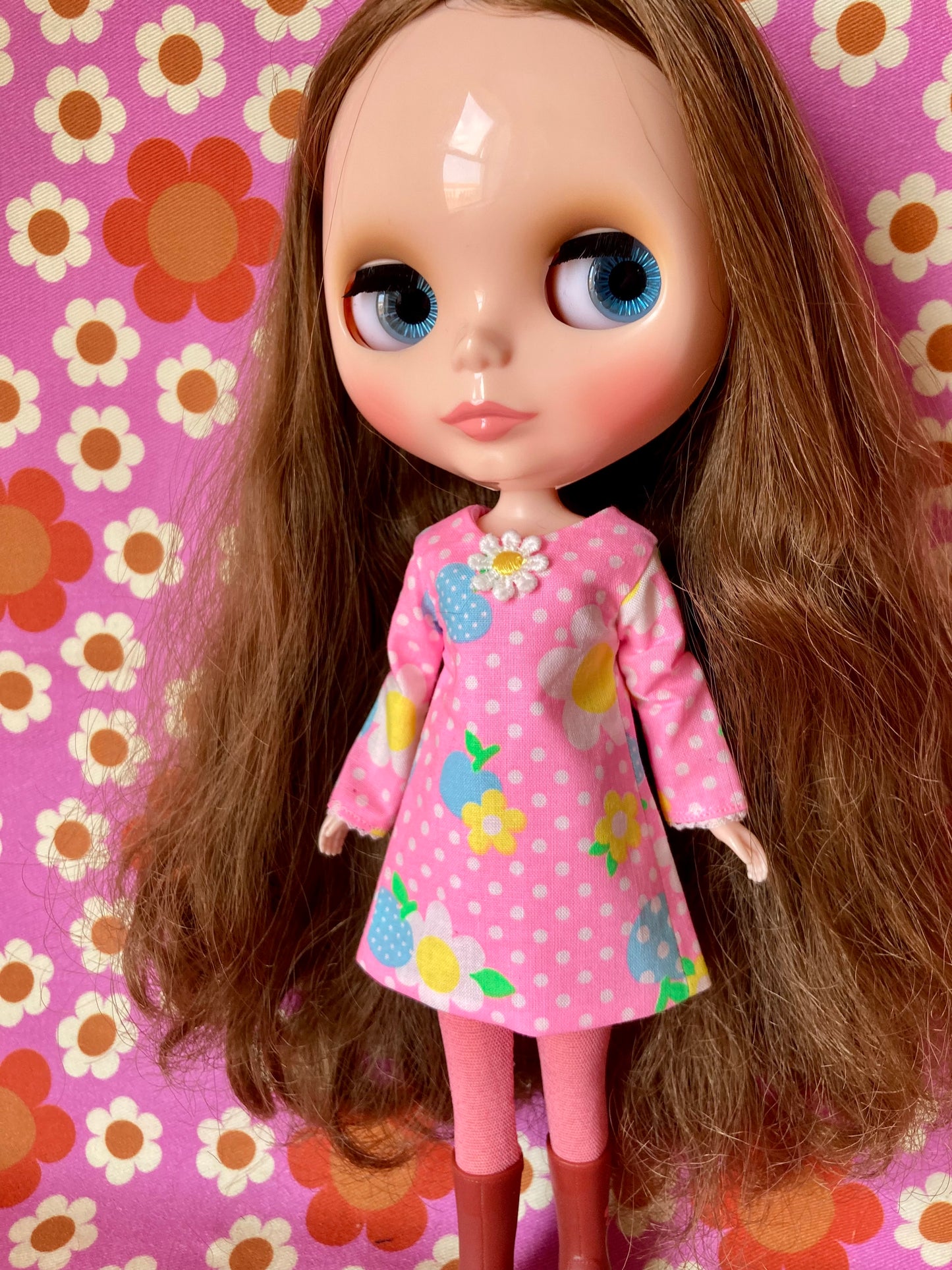 Neon Daisy Mod Shift dress with sleeves