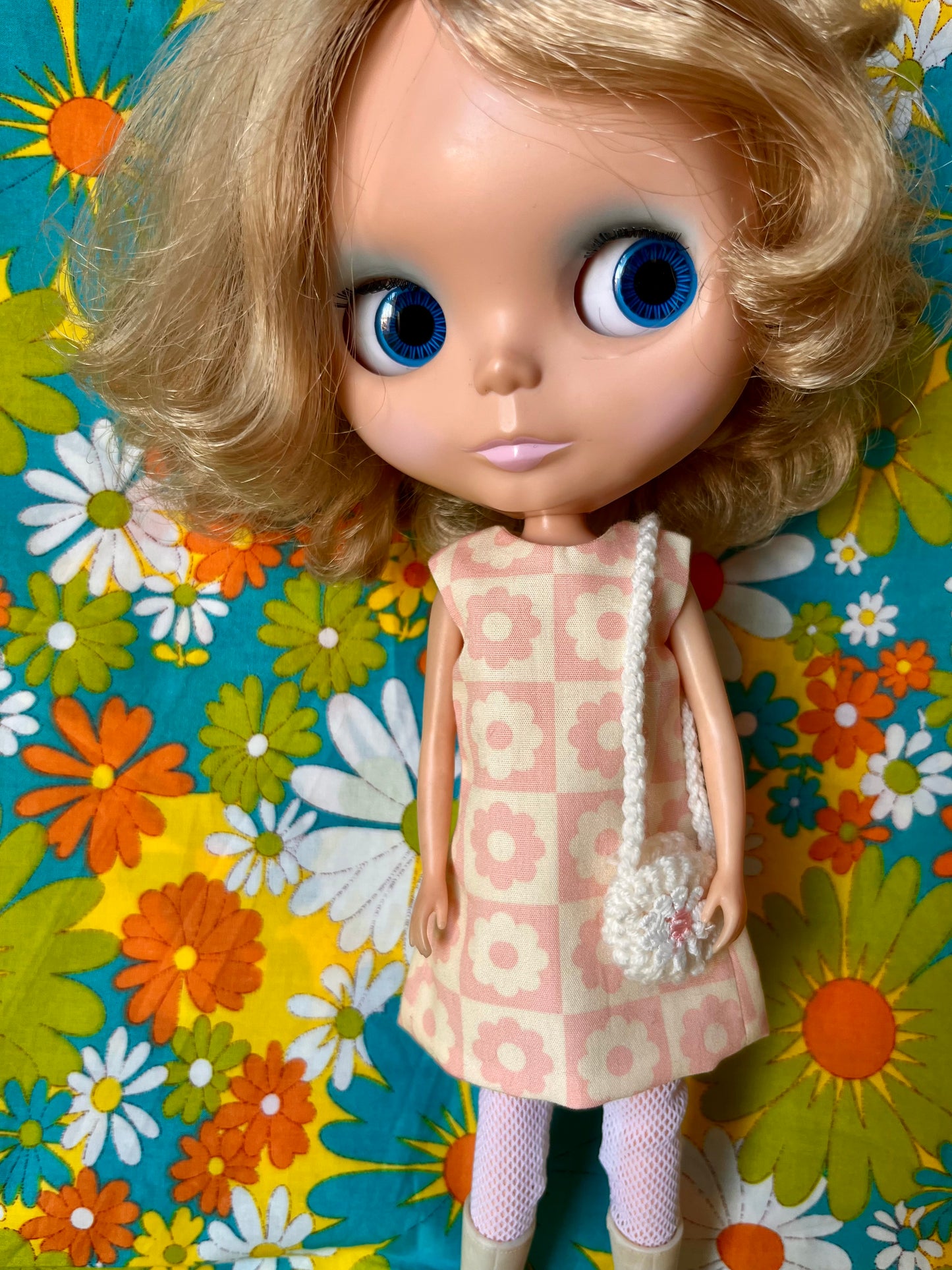 Cilla Mod Sleeveless Shift dress & Bag