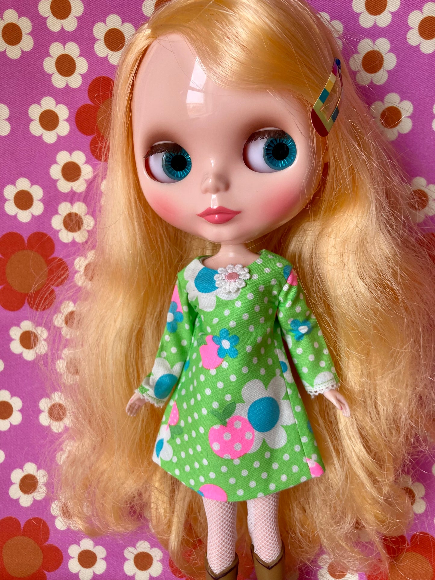 Neon Daisy Mod Shift dress with sleeves