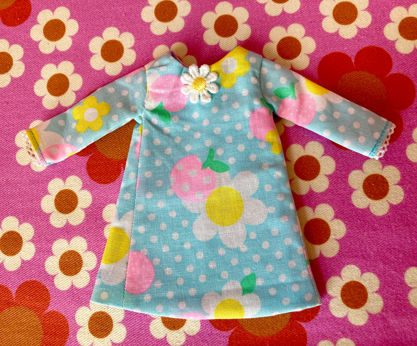 Neon Daisy Mod Shift dress with sleeves