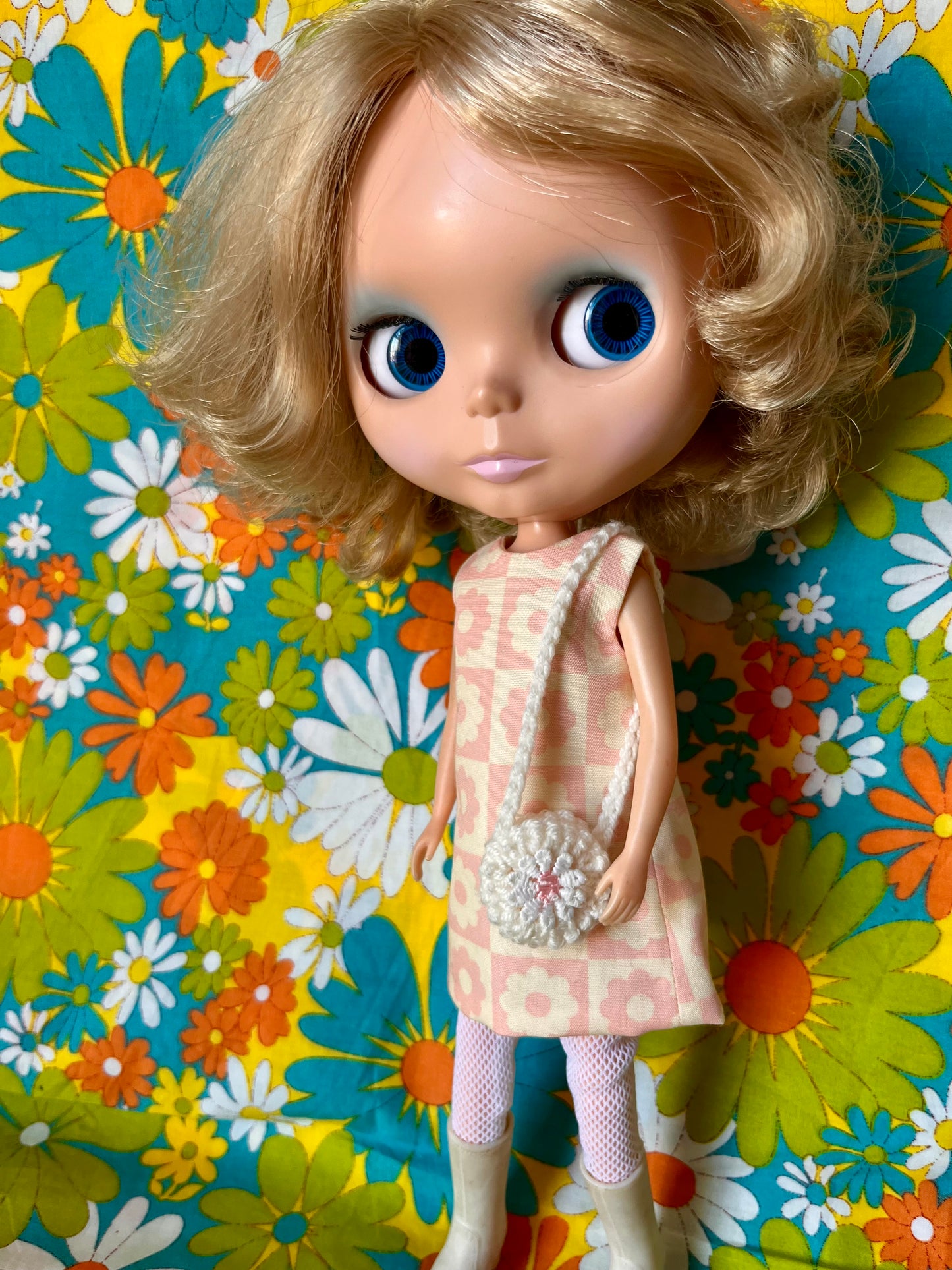 Cilla Mod Sleeveless Shift dress & Bag