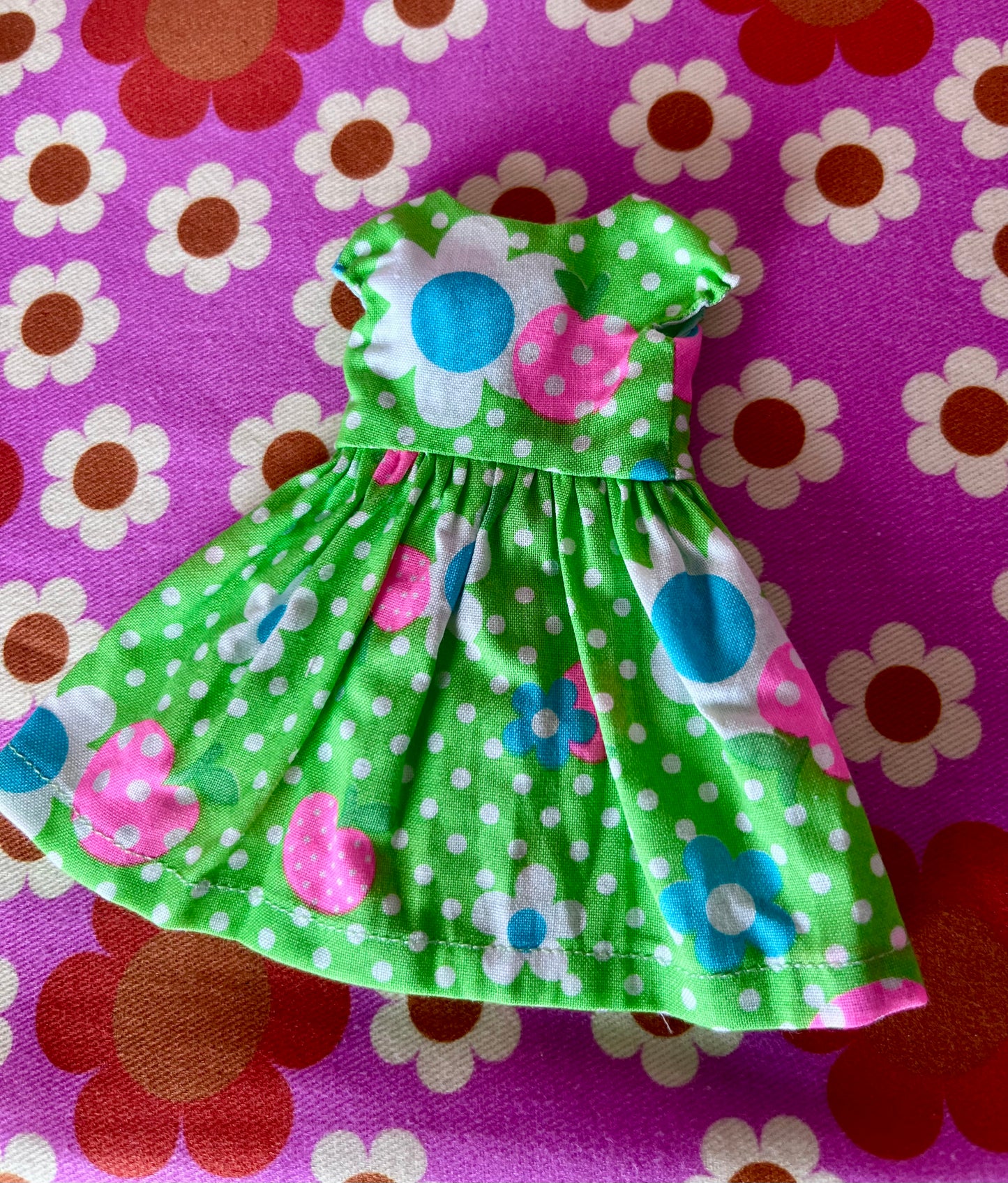 Green Neon Daisy Cap Sleeve Dress for Blythe Doll