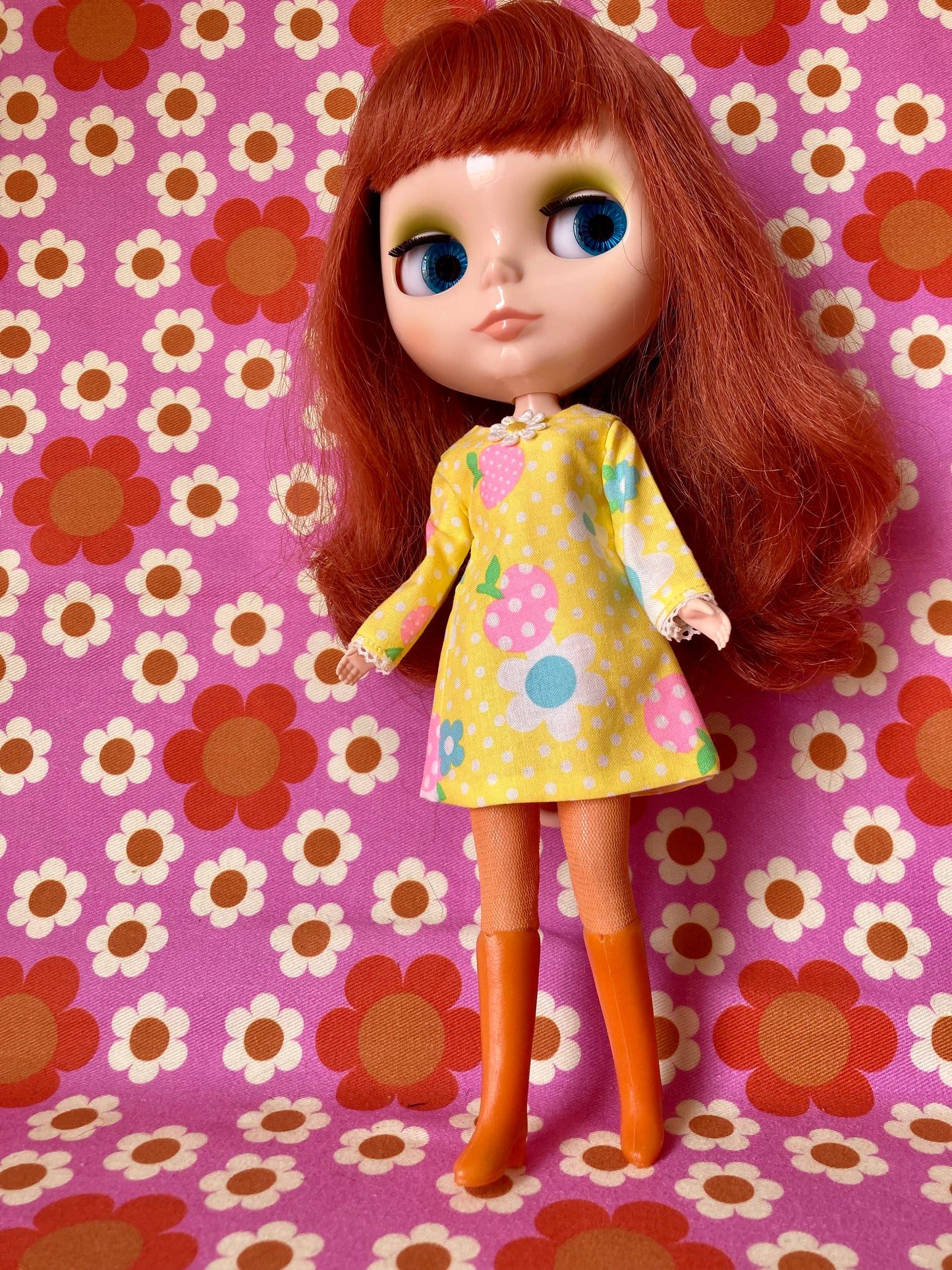 Neon Daisy Mod Shift dress with sleeves