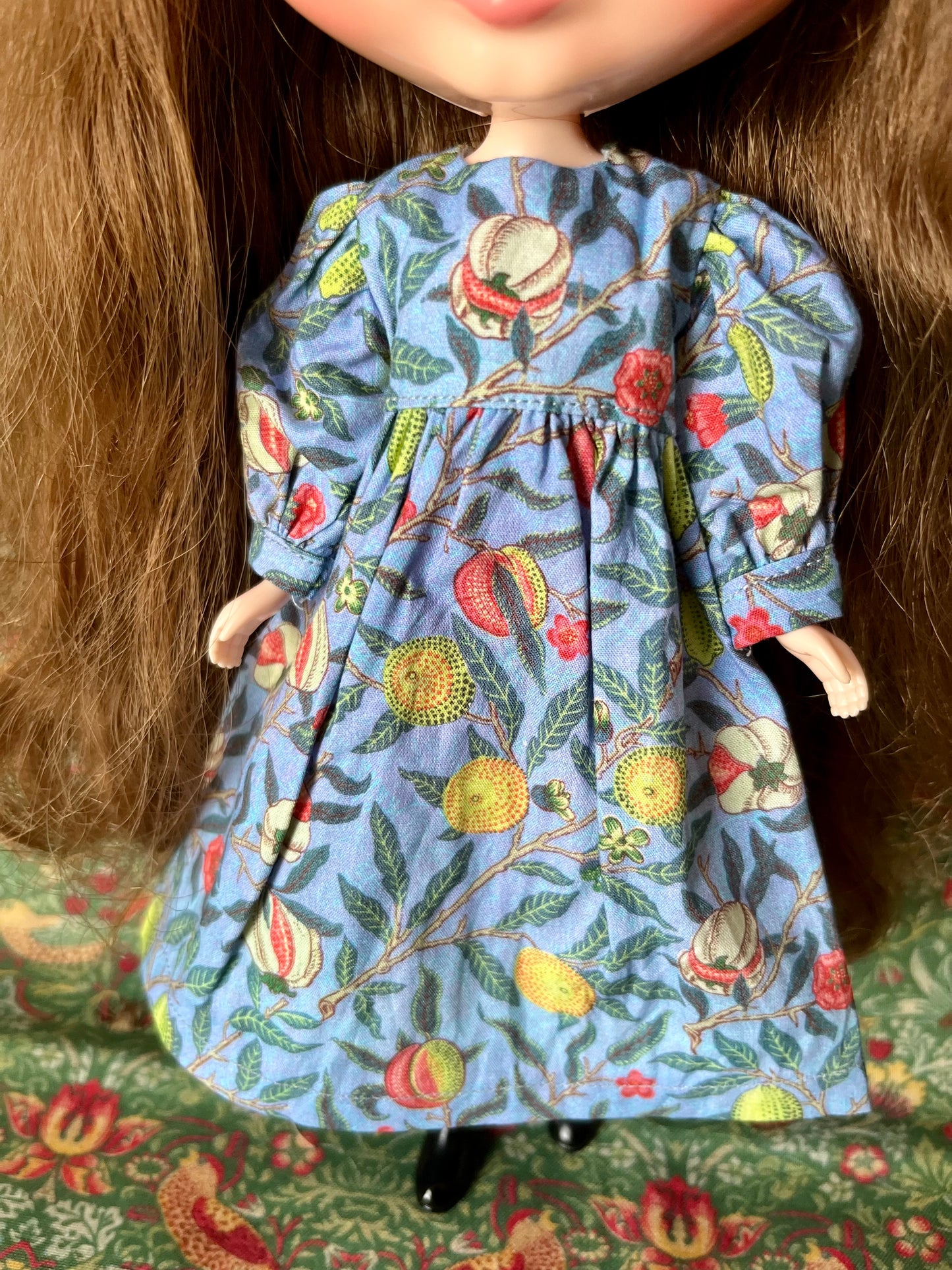 William Morris Gathered Sleeve Long Dress for Blythe Doll