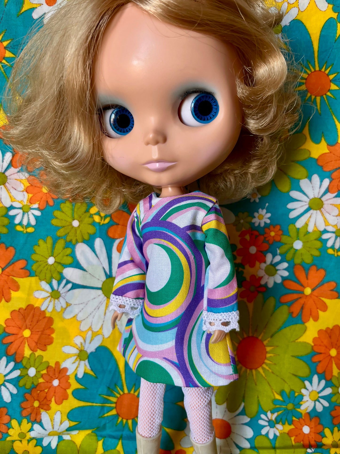 Cilla Mod Pucci Shift dress with sleeves