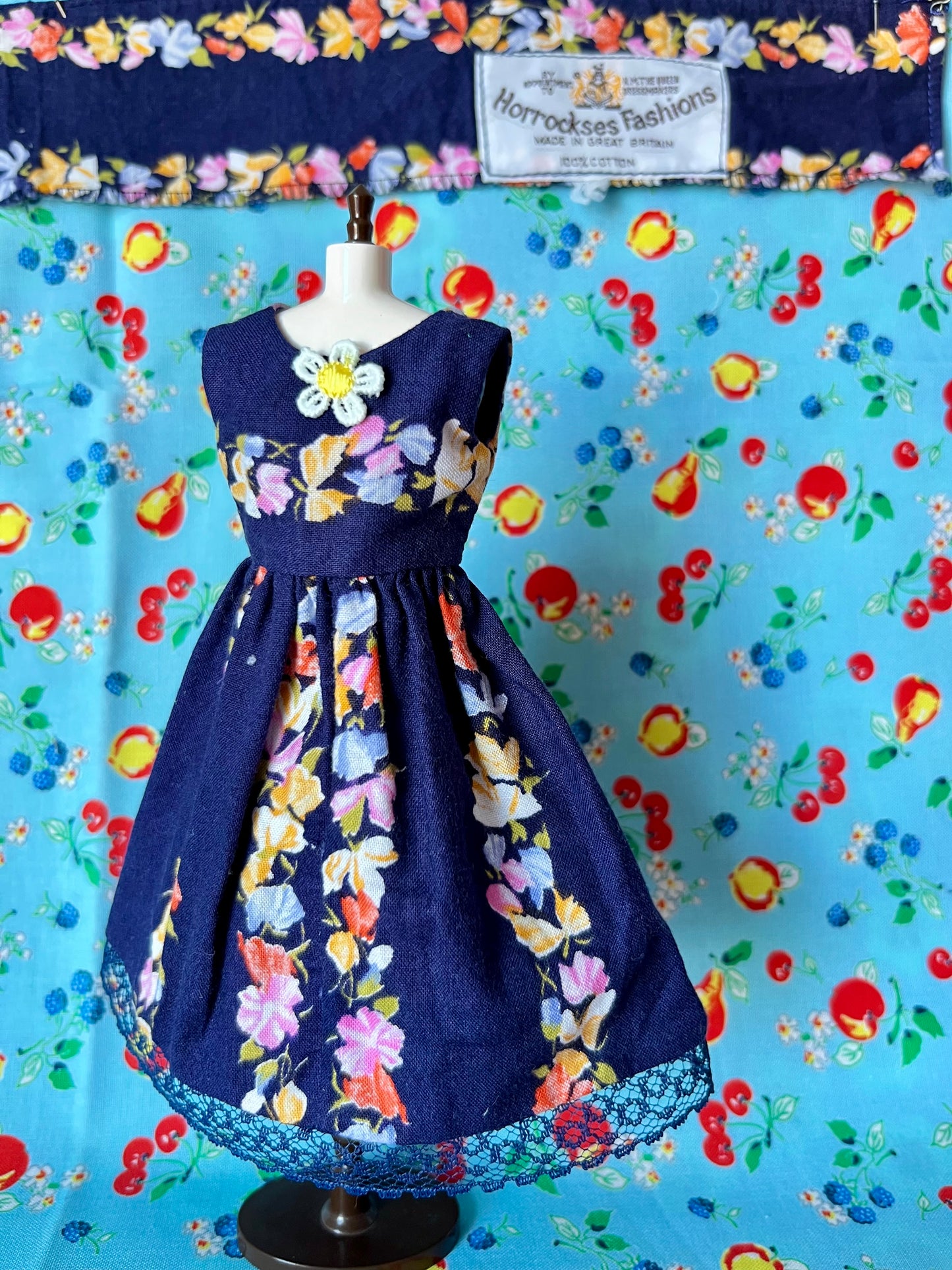 Horrockses Vintage Fabric Dress for Blythe Doll