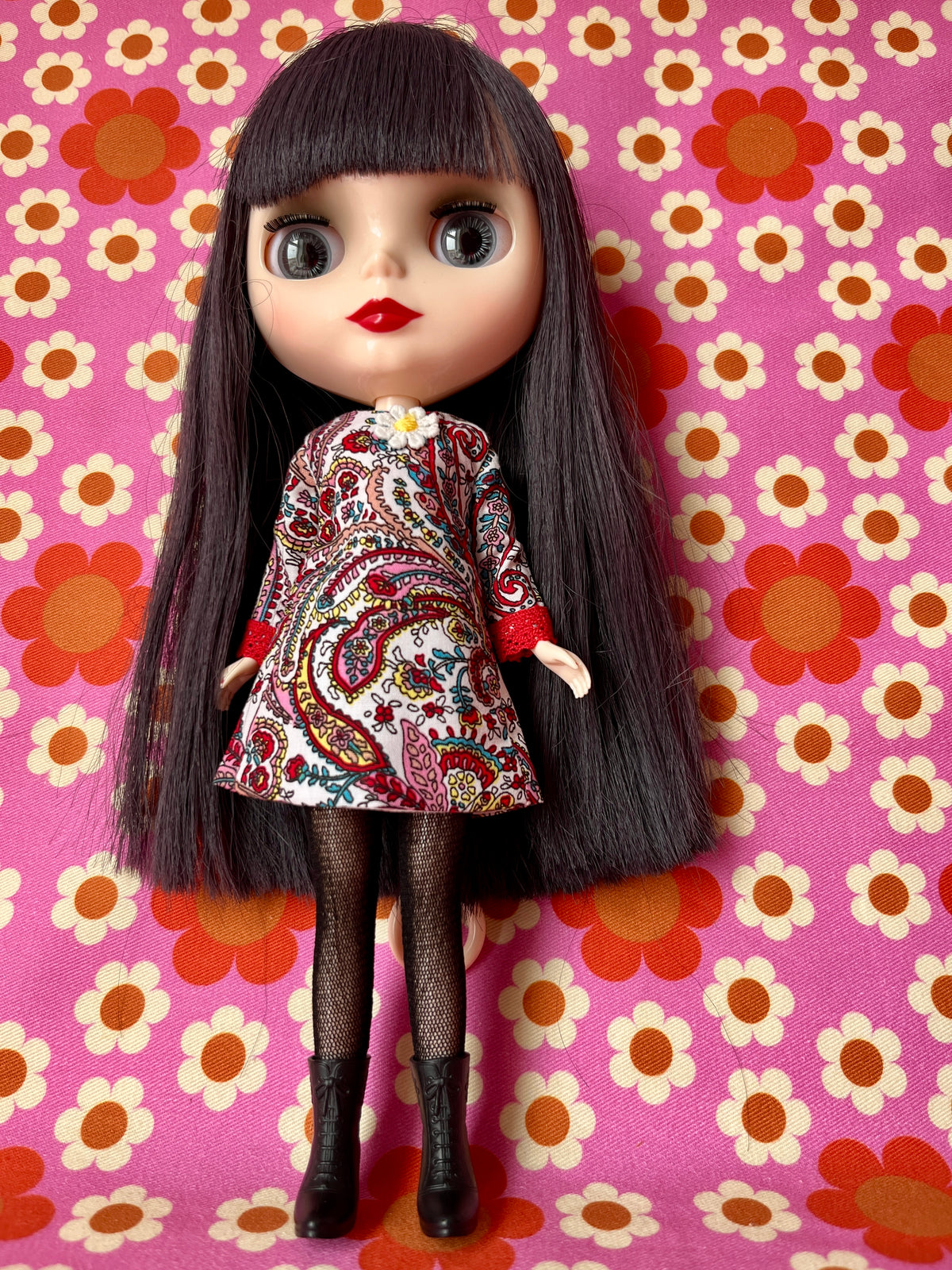 Cilla Mod Paisley Shift dress with sleeves