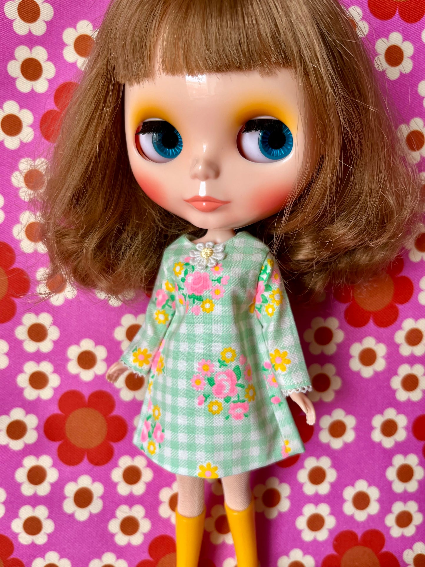 Green Neon Gingham Mod Shift dress with sleeves