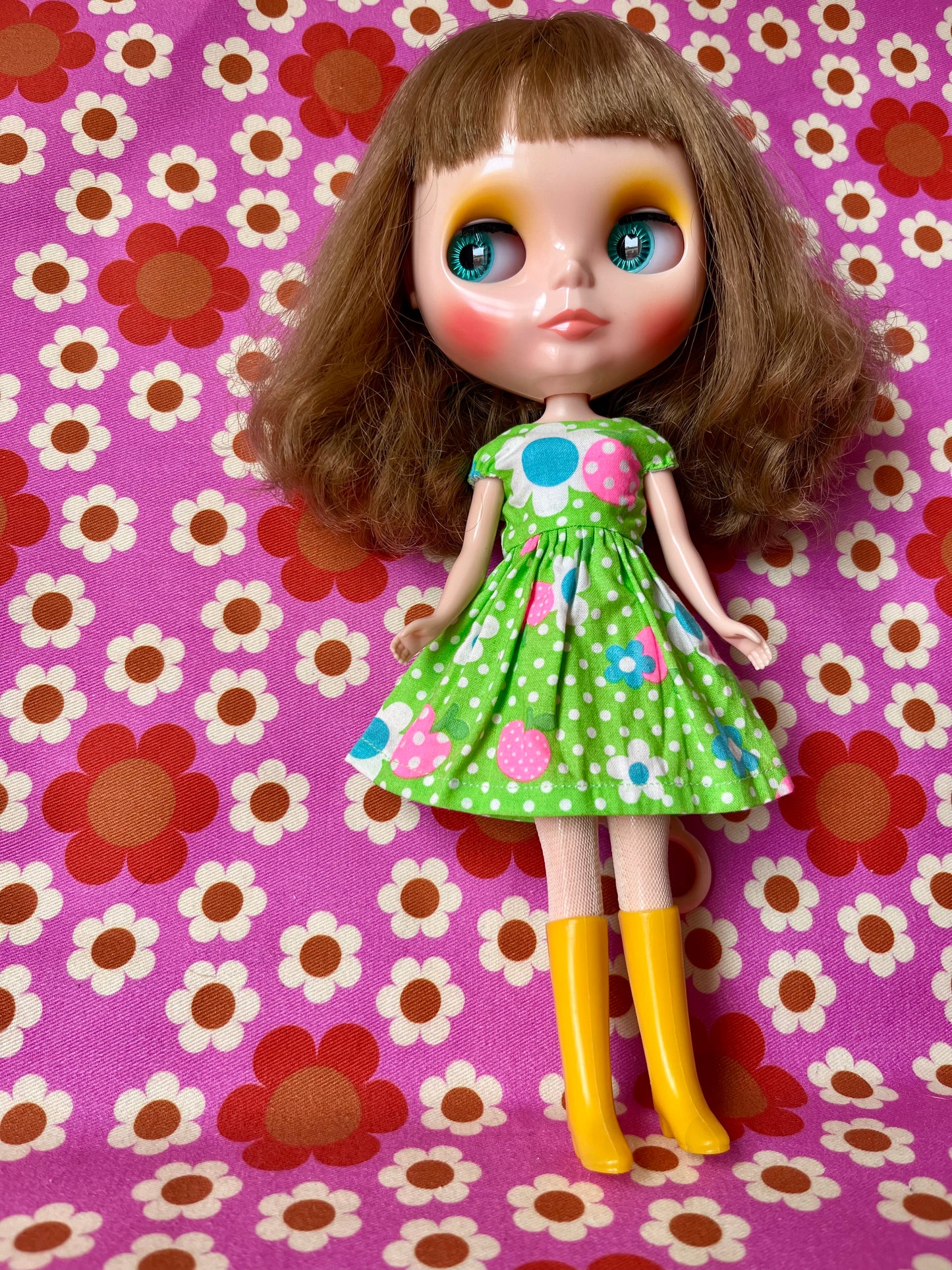 Green Neon Daisy Cap Sleeve Dress for Blythe Doll