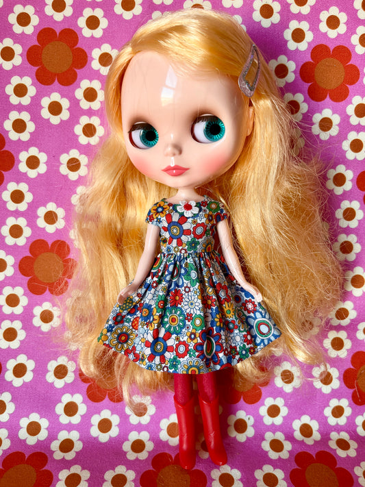 Carnaby Daisy Summer Cap Sleeve Dress for Blythe Doll