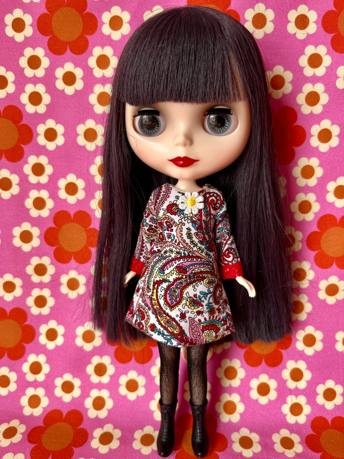 Cilla Mod Paisley Shift dress with sleeves