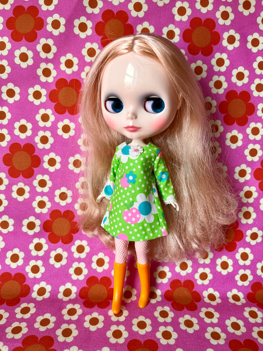 Green Neon Daisy Mod Shift dress with sleeves
