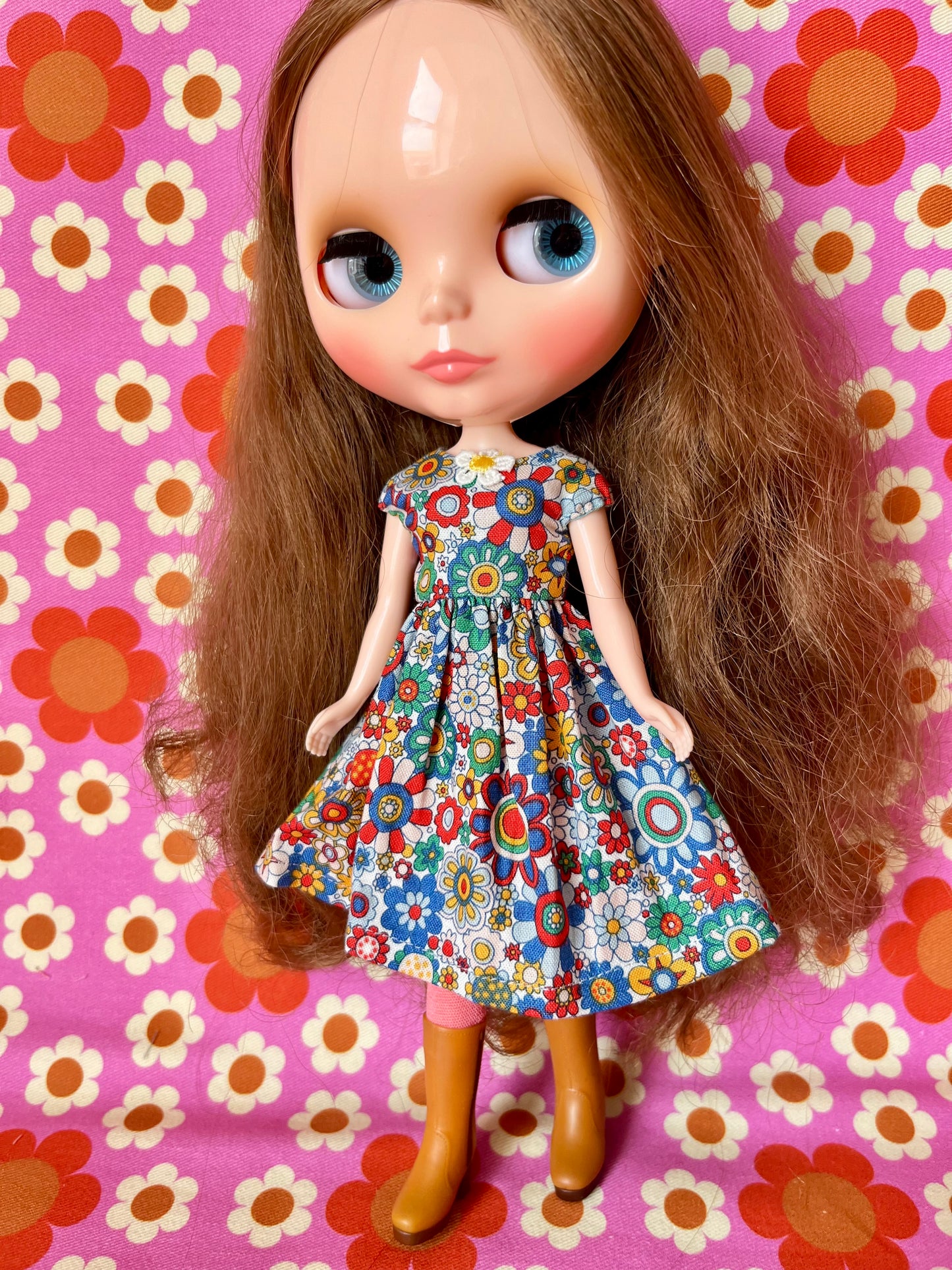 Carnaby Daisy Summer Cap Sleeve Dress for Blythe Doll