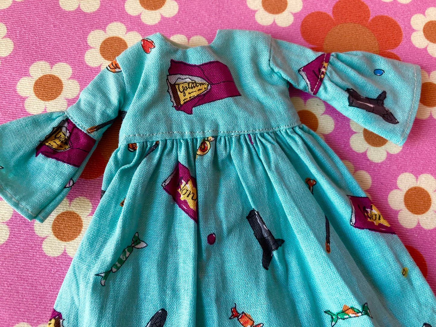 Chocolate Wonka Bar Long Frill Sleeve  dress for Blythe Doll