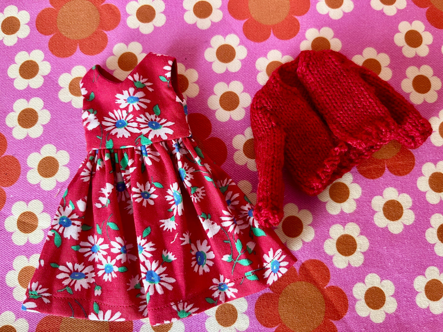 Red Daisy Dress & Cardigan for Blythe Doll
