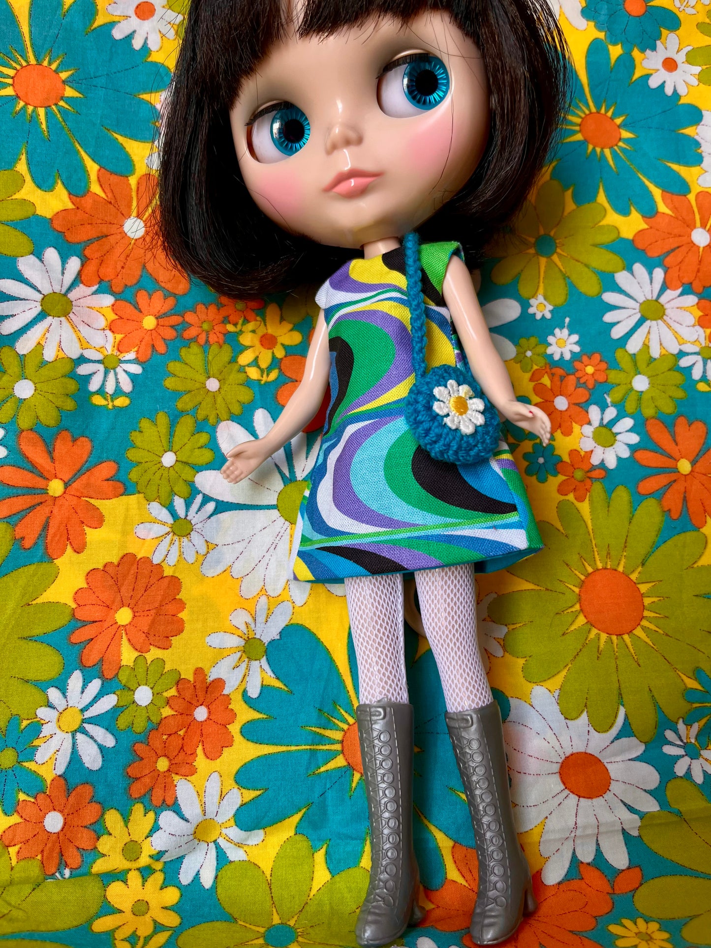 Cilla Mod Sleeveless Shift dress & Bag