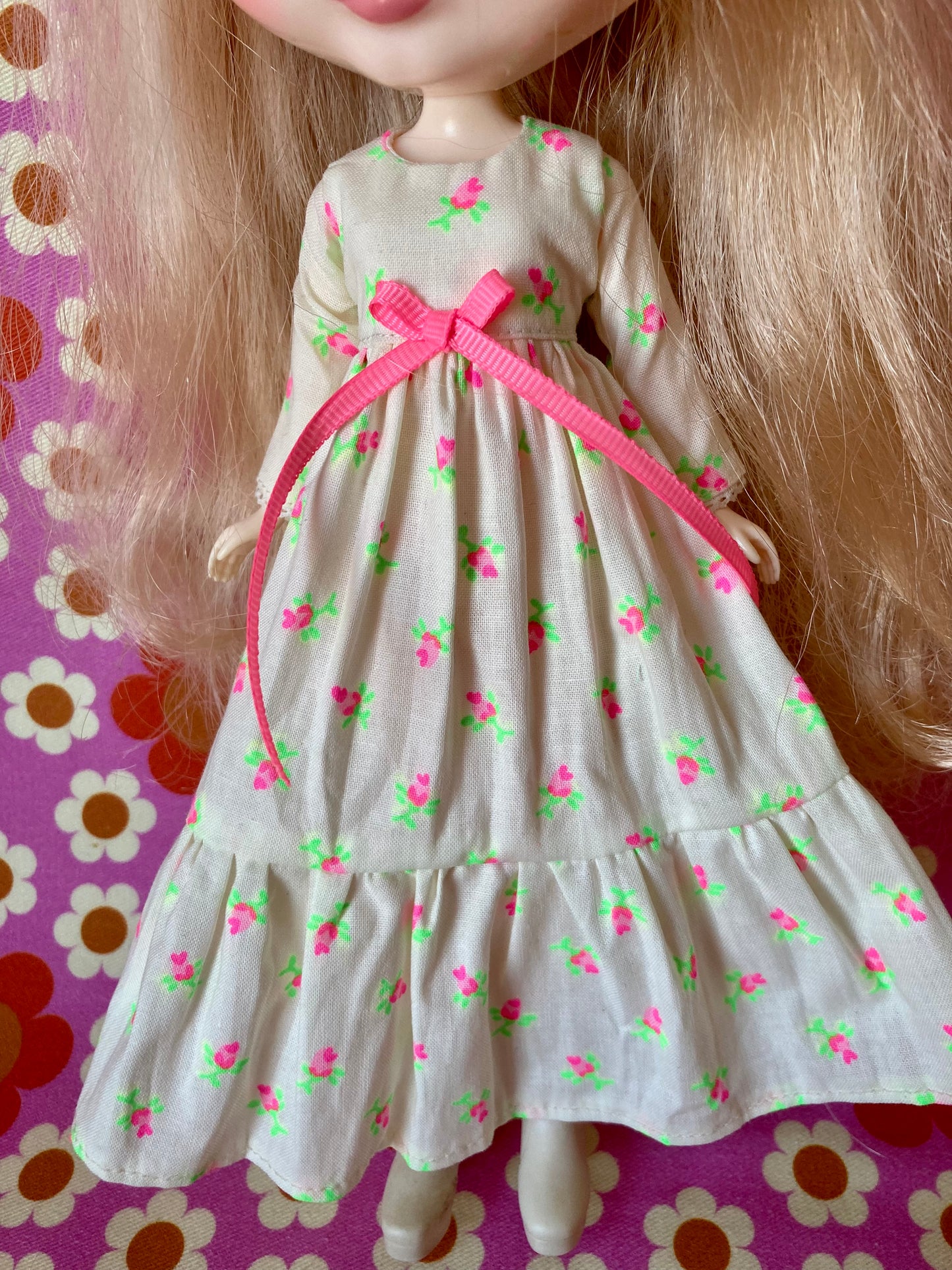 White Long Neon Rosebud Print Dress for Blythe Doll