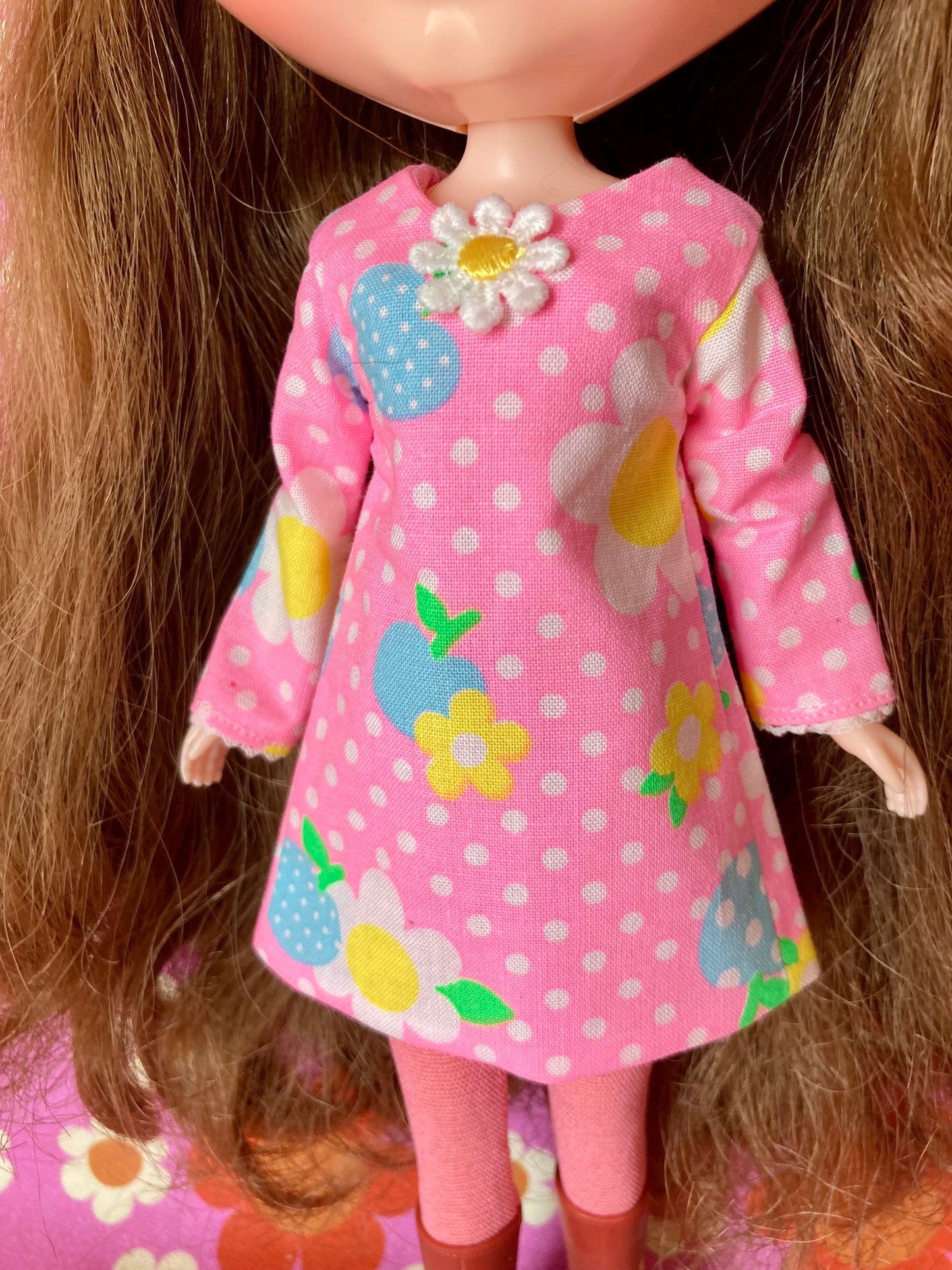 Neon Daisy Mod Shift dress with sleeves