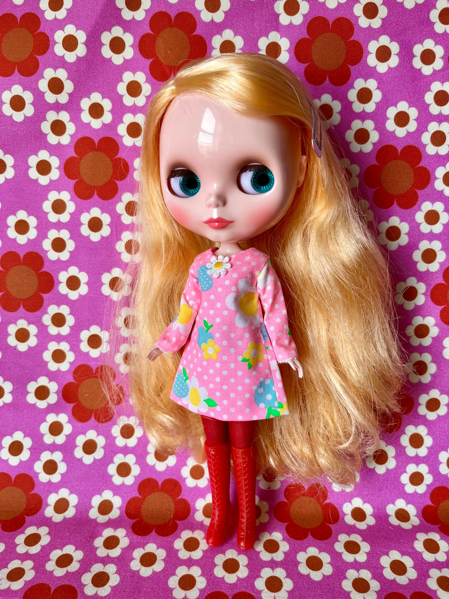 Pink Neon Daisy Mod Shift dress with sleeves