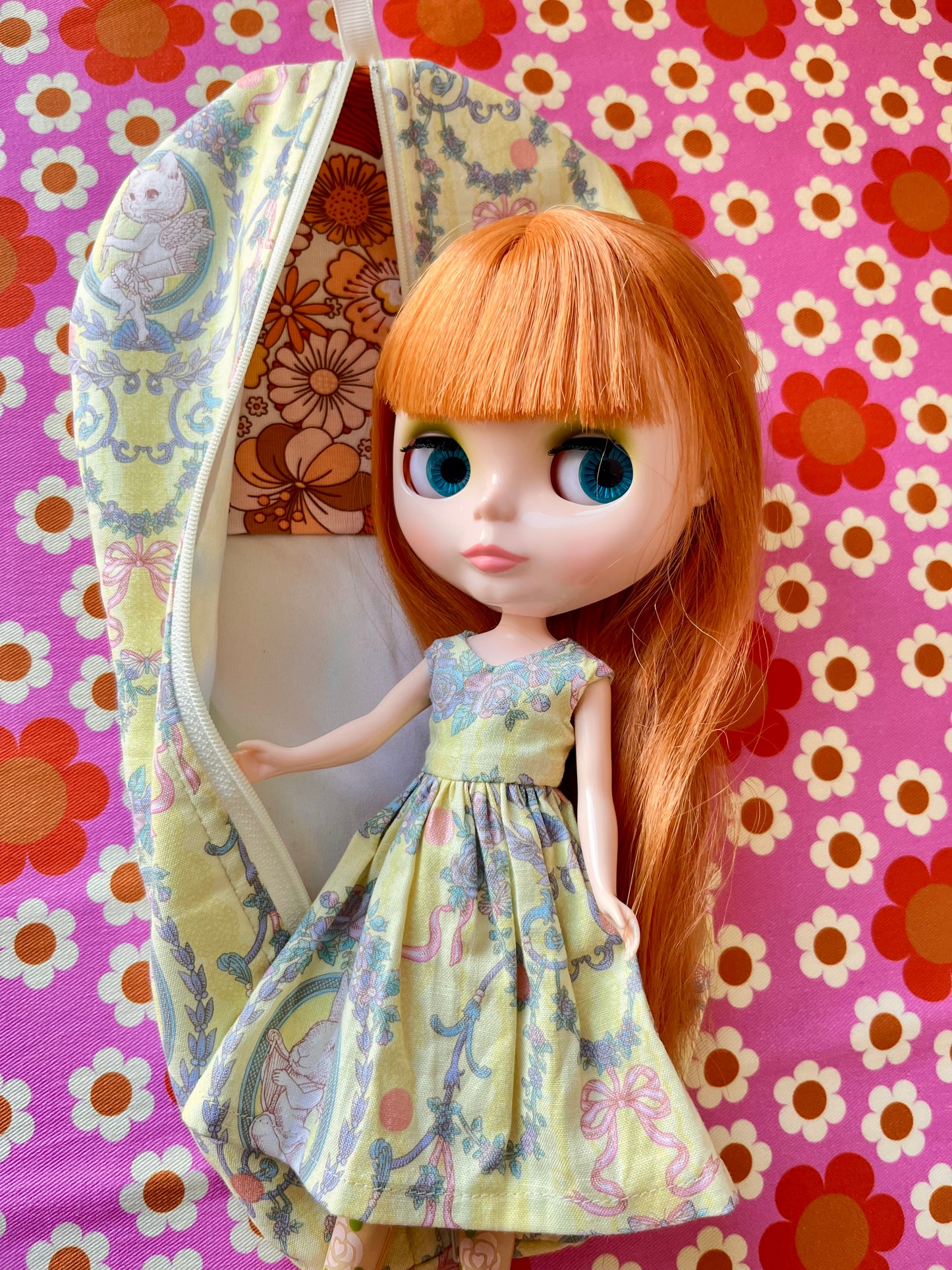Joli Fleur Bunny & Matching Carry Case for Neo-Blythe size Doll