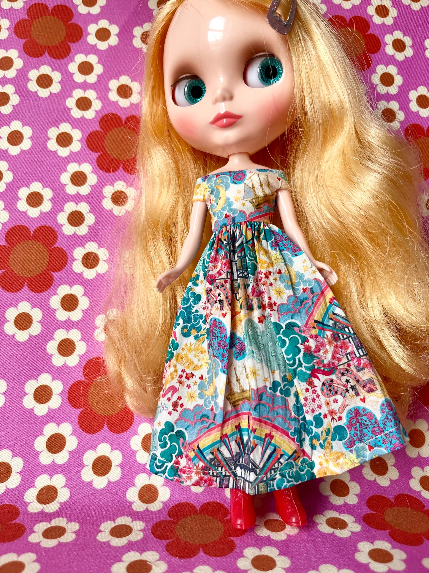 Liberty Off shoulder Sleeve Dress for Blythe Doll