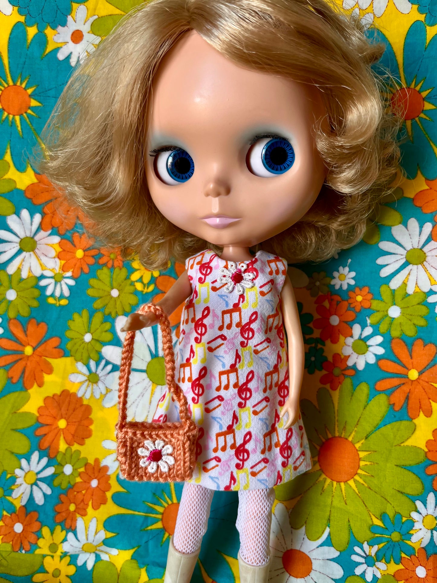 Cilla Mod Sleeveless Shift dress & Bag