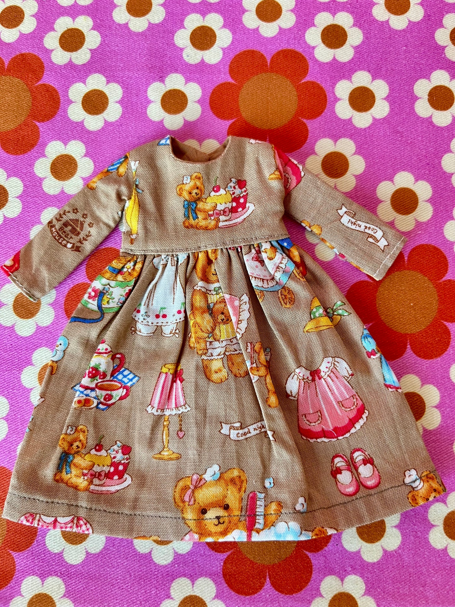 Tan Teddy Dress for Blythe Doll (Copy)
