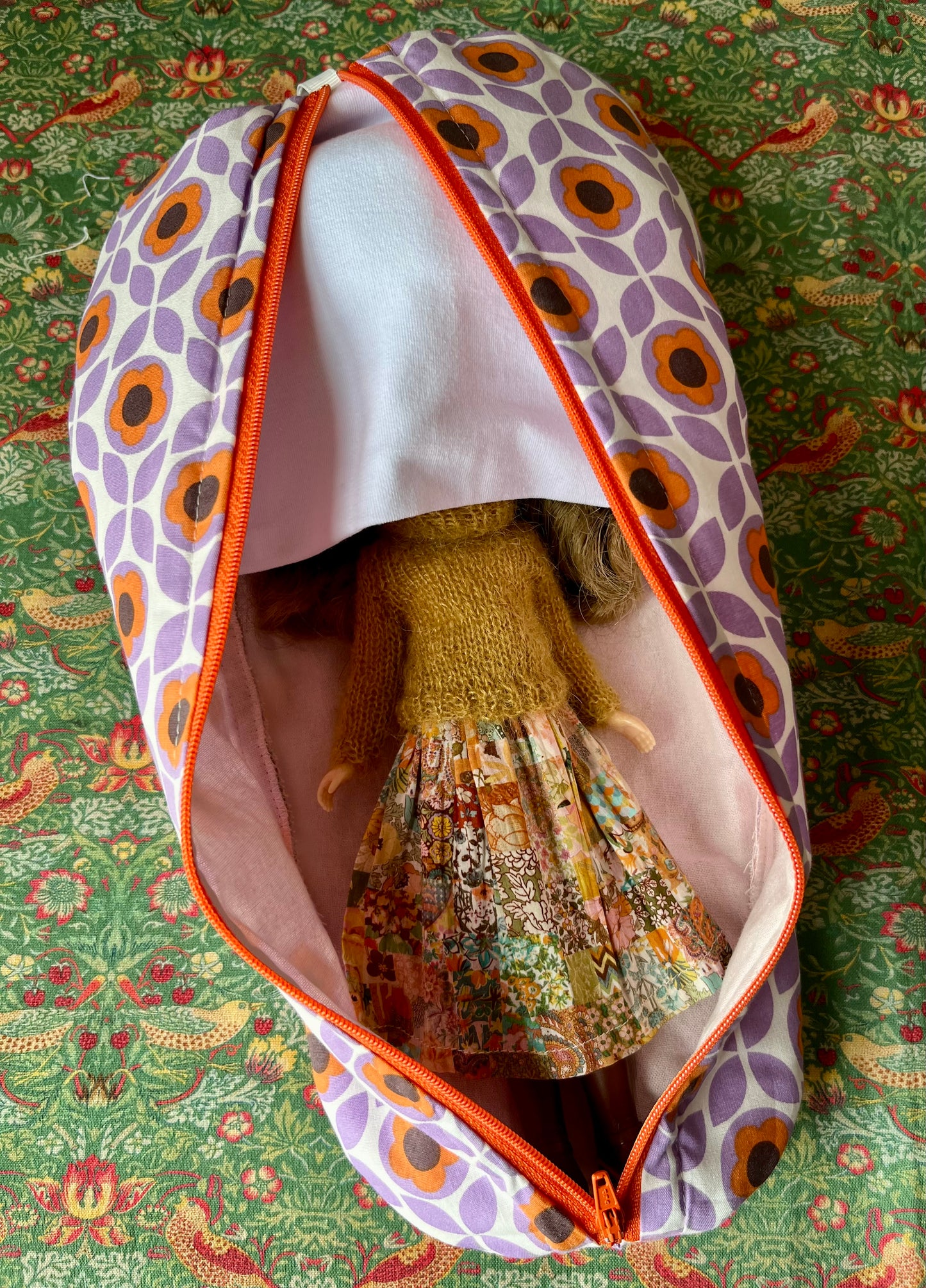 Vintage Retro Print  fabric Blythe Doll Cary Case Neo-Blythe size