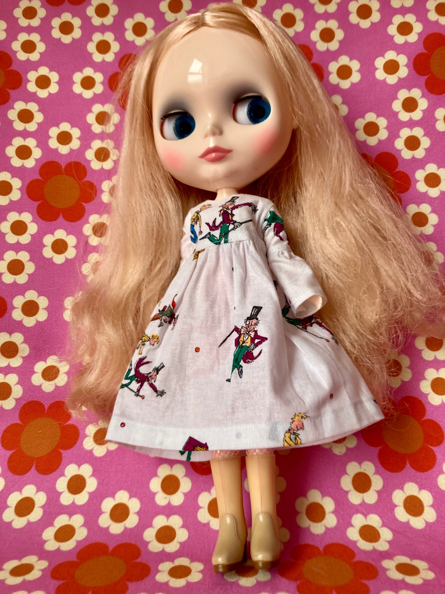 Charlie Chocolate Factory Long Frill Sleeve  dress for Blythe Doll