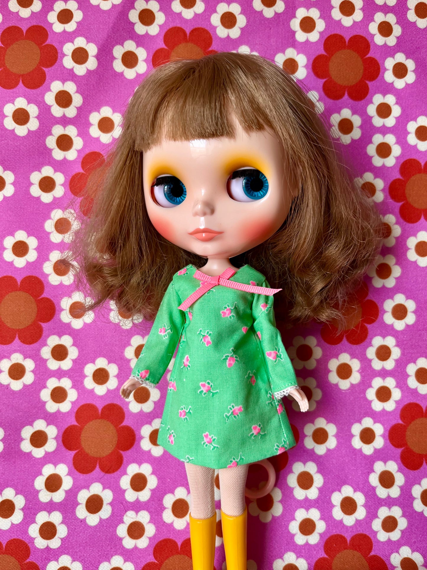 Green Neon Rosebud Mod Shift dress with sleeves