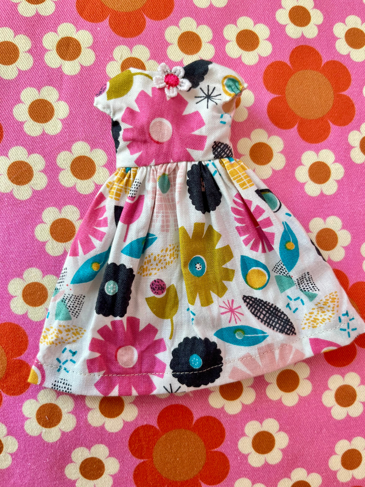 Mod Floral Daisy Summer Cap Sleeve Dress for Blythe Doll