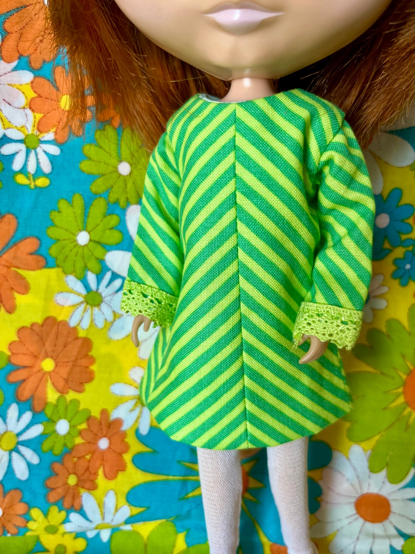 Cilla Mod Chevron Shift dress with sleeves